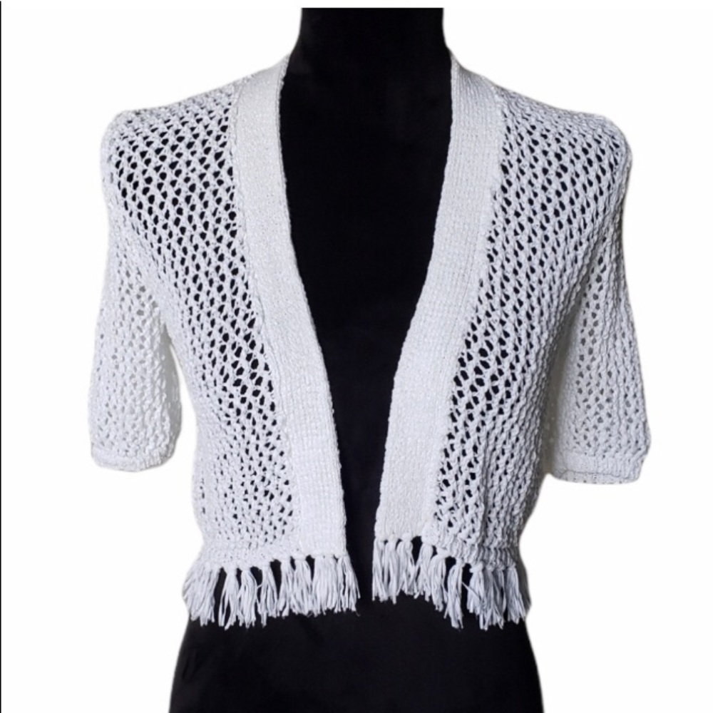 “CALVIN KLEIN” WHITE CROCHETED SHRUG SIZE SMALL EUC